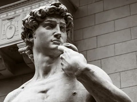 __Bookmarked's tweet photo. Renaissance (14th-17th c.) sparked genius! Da Vinci painted the Mona Lisa, Michelangelo sculpted David, Copernicus proved the Earth orbits the Sun, Gutenberg’s printing press, and Columbus’ voyages reshaped the world. What Renaissance fact amazes you? #HistoryFacts #Renaissance https://t.co/NzWFm9AS49