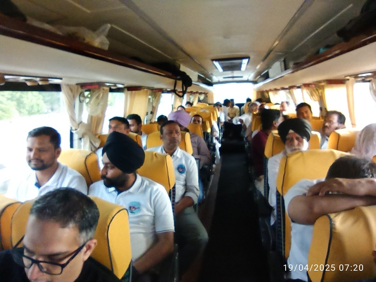 पुरुष आयोग की मांग के लिए <a href="/sifchandigarh/">SIF Chandigarh</a> 
 की टीम के #SatyagrahaForMen के लिए कूच करते हुए ।
19 Apr 2025 at Jantar Mantar
<a href="/ajayverma2014/">150kMenSuicidesYearly</a> 
<a href="/DeepikaBhardwaj/">Deepika Narayan Bhardwaj</a> 
<a href="/Bhargavapri/">Bhargav koti reddy</a>