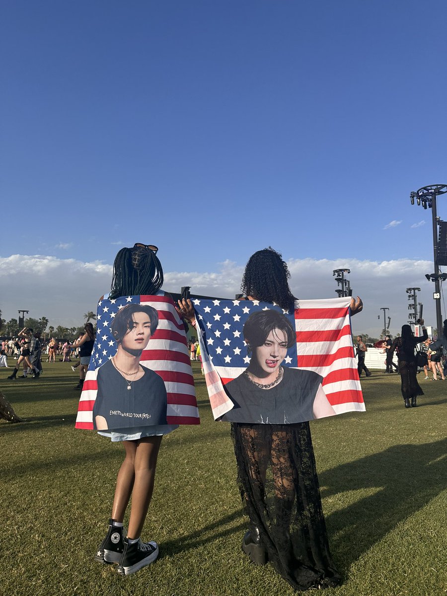 Mimisheelusions's tweet photo. Heejay besties 🫶🏽

#ENCHELLA #ENHYPEN #COACHELLA2025 https://t.co/BnFbNHUDV1