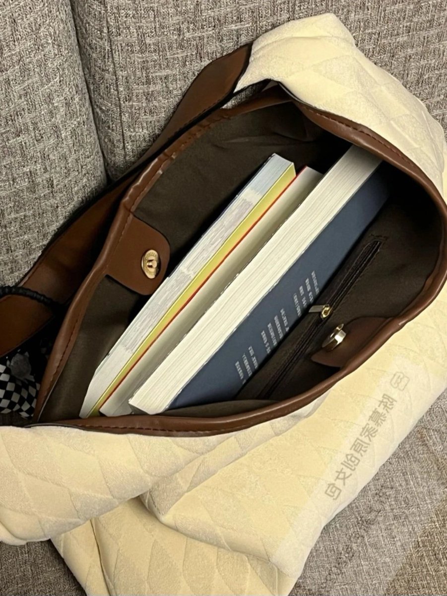 gieview's tweet photo. totebag lucu bisa buat kemana aja, under 100k 

a thread 👇 https://t.co/TwrnvsWlQt