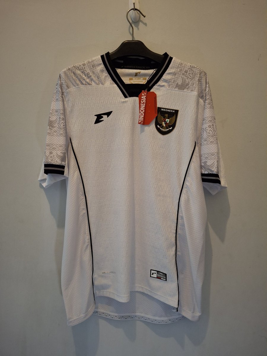 lineupstore tweet media