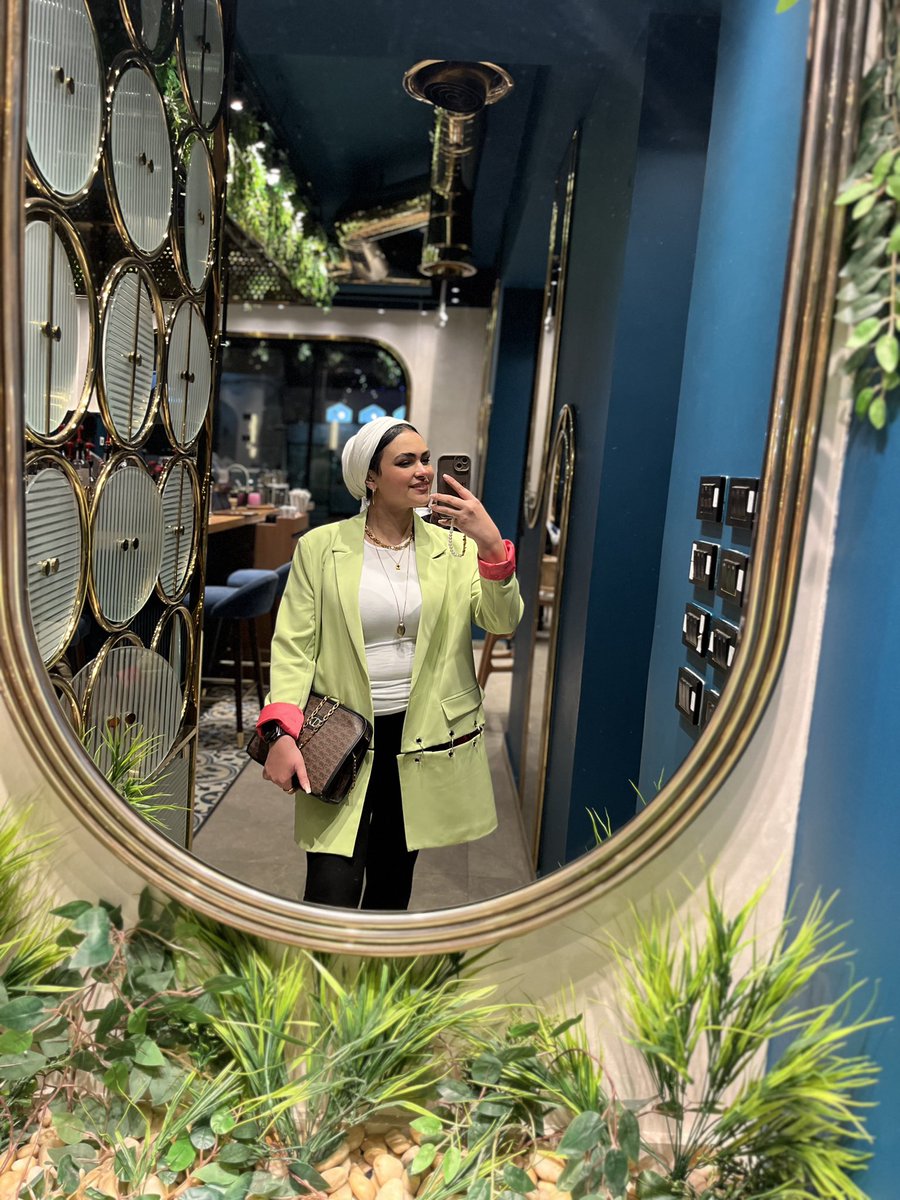 AyahReda___'s tweet photo. Mirror 🪞 https://t.co/UdgYRcwWnQ