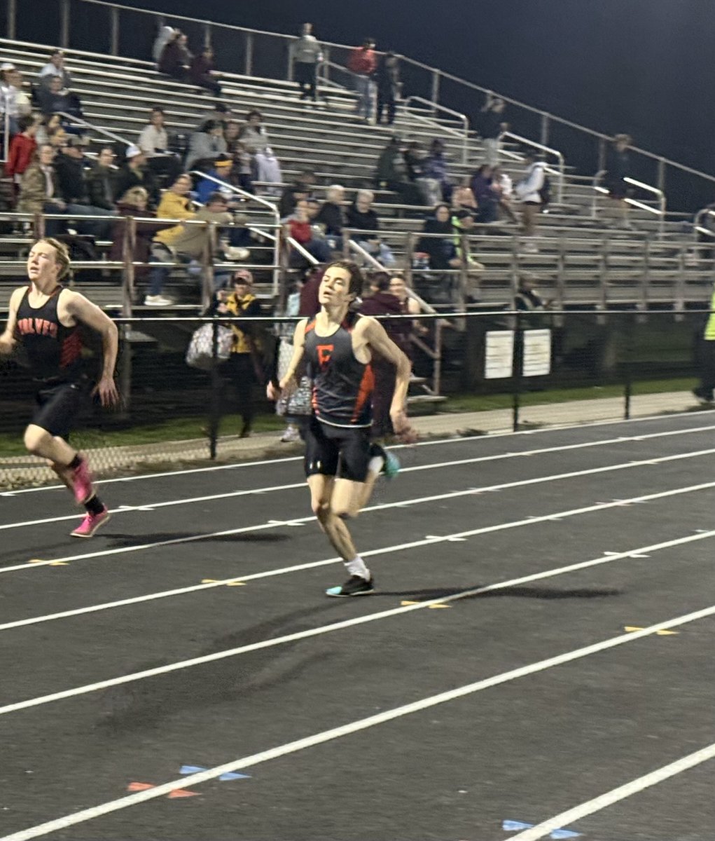 FFTrojanTrack's tweet photo. Brice Boatright runs the lead off leg of the 4x400m relay after playing 9 holes and carding a 48 for the Trojan golf team just hours earlier in Mt. Pleasant. #doubleduty #multisporter https://t.co/V9OfbUd72N