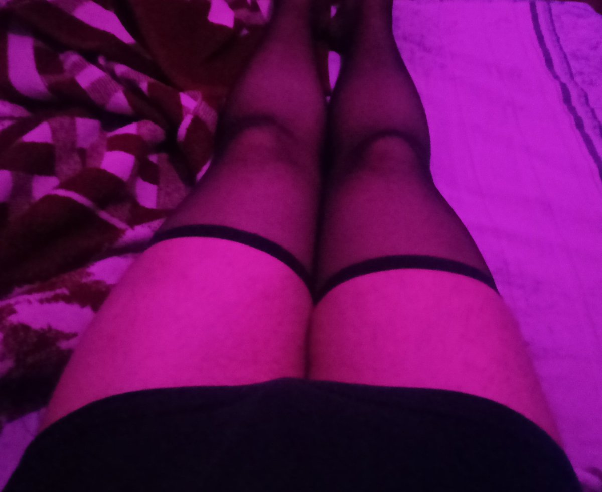 Yumyunk's tweet photo. Estoy aburrido subiré esto y me iré lo bueno que nadie lo verá 
#femboy  #trap #thights https://t.co/ztqHx4bTVh