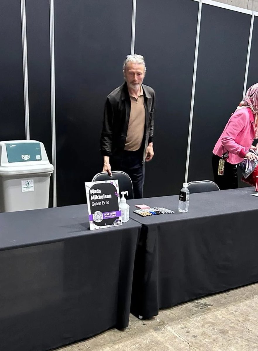 The Charm of Mads Mikkelsen 
#madsmikkelsen #hannibal #マッツミケルセン #マッツ・ミケルセン  #StarWarsCelebration