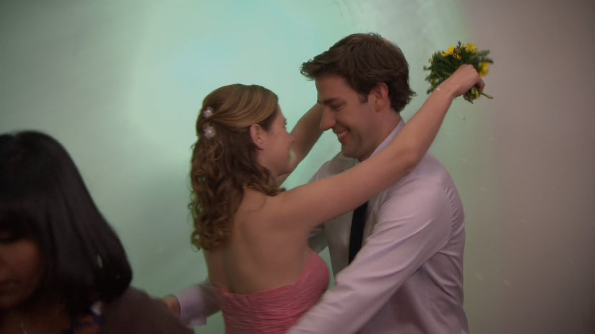 para mí, el capítulo más infravalorado de The Office es de lejos "Cafe Disco". por favor, cada vez que lo veo es una inyección de serotonina