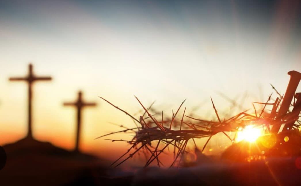 No sabemos qué hacer con tanto amor.  Incondicional, incontenible, inmerecido.  Es que nadie nos ha amado ni nos amará así.  Solo hay que acercarse.  Dejarse abrazar por ese amor.  Y poco a poco acostumbrarnos a sentirnos nuevamente dignos, profundamente amados; sin condición.