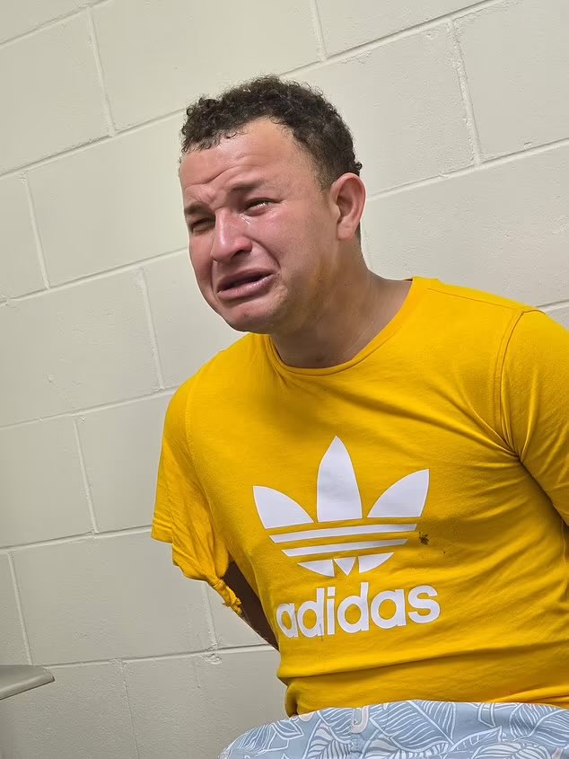 ImMeme0's tweet image. BREAKING: Criminal illegal aliens linked to Venezuelan Tren De Argua gang arrested by Polk County Sheriff’s Office.
Photo of a tearful Ramon Jesus Carpintero-Luna, 26, a member of the so-called “Scotch Bandits”—a group accused of committing over three dozen thefts across central…