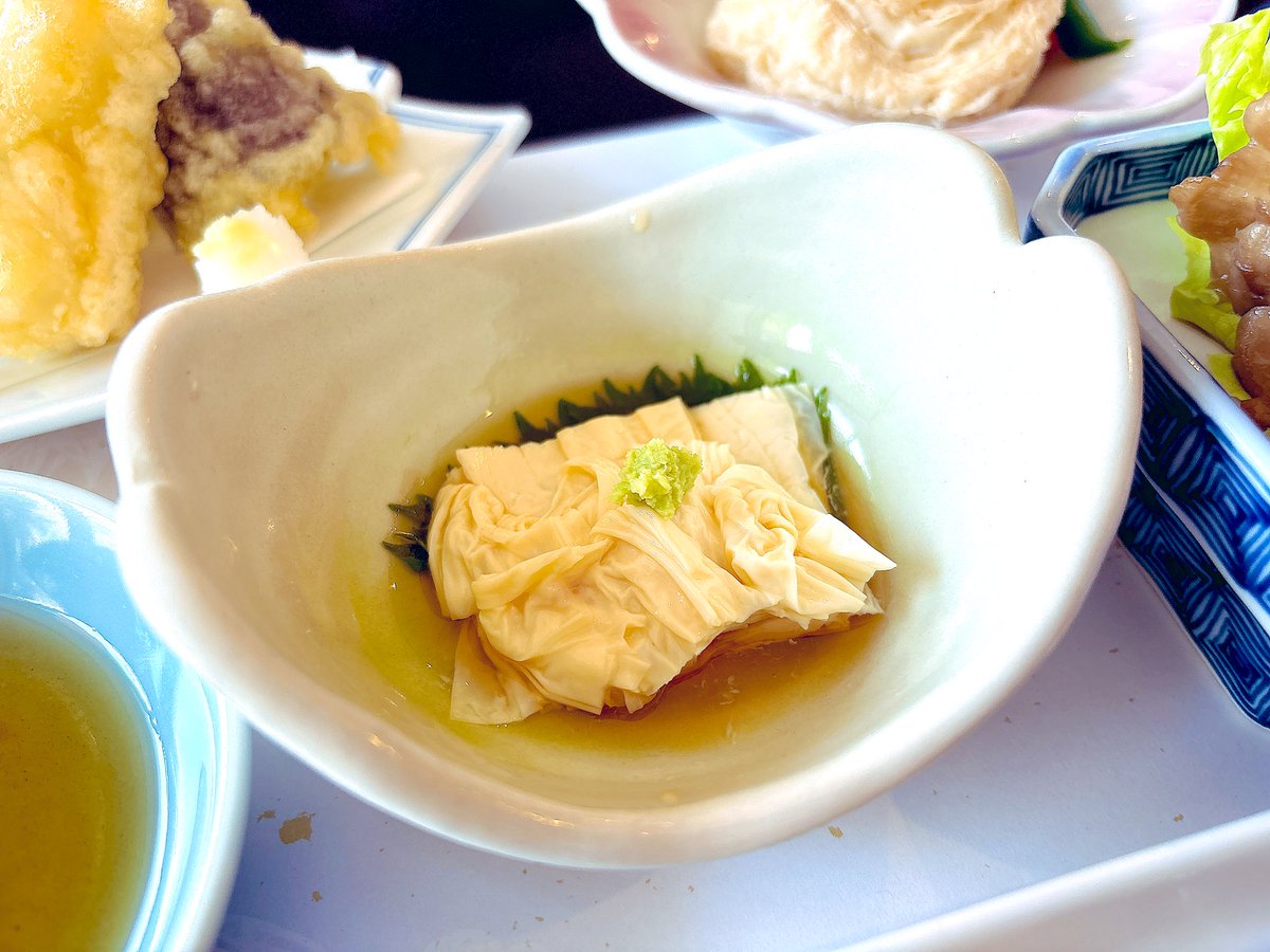 yoidore_takumin's tweet photo. お昼ご飯。
湯葉づくしやぁ！ https://t.co/bsgHjximlv