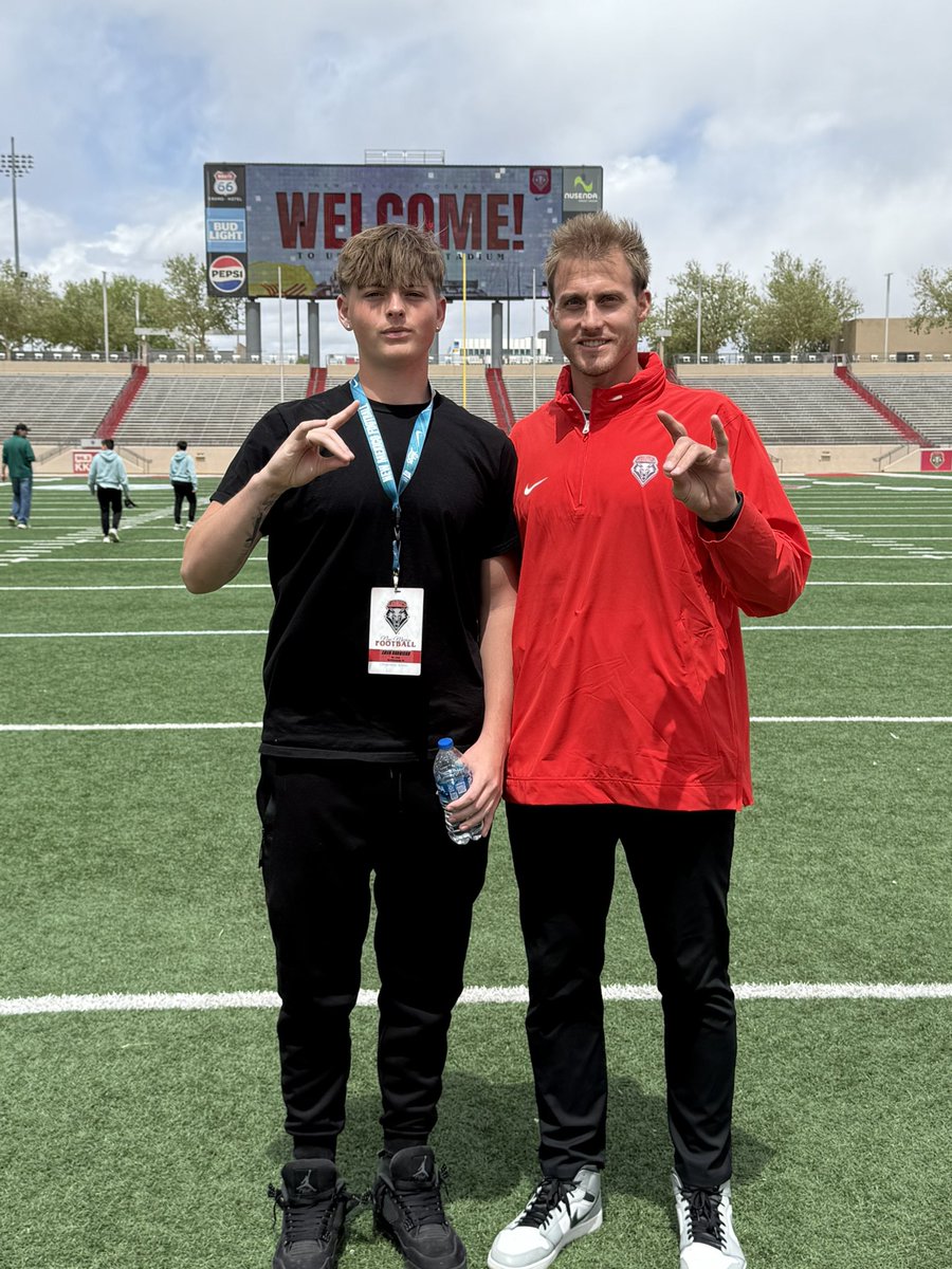 Cash Harbison (@cash_harbison) on Twitter photo Had a great time time on my visit to <a href="/UNMLoboFB/">New Mexico Football</a> Thank you to <a href="/_CoachElliott/">Jared Elliott</a> and <a href="/Coach_CBooth/">Cody Booth</a> for having me out #GoLobos
<a href="/Coach_Eck/">Jason Eck</a> <a href="/Beau_Davidson/">Coach Davidson</a> <a href="/CoachDT_TFB/">DT</a> <a href="/Tolleson20/">Coach Tolly 2⃣0⃣🇺🇸</a> <a href="/MacCorleone74/">Rion (Ree-un) Young</a> <a href="/CoachWhiteDB1/">Coach White</a> <a href="/TFloss32/">Todd Glawson</a> <a href="/Marchen44/">On Da Marc Sports🏈</a> <a href="/charbison02/">Caleb Harbison</a> Had a great time time on my visit to <a href="/UNMLoboFB/">New Mexico Football</a> Thank you to <a href="/_CoachElliott/">Jared Elliott</a> and <a href="/Coach_CBooth/">Cody Booth</a> for having me out #GoLobos
<a href="/Coach_Eck/">Jason Eck</a> <a href="/Beau_Davidson/">Coach Davidson</a> <a href="/CoachDT_TFB/">DT</a> <a href="/Tolleson20/">Coach Tolly 2⃣0⃣🇺🇸</a> <a href="/MacCorleone74/">Rion (Ree-un) Young</a> <a href="/CoachWhiteDB1/">Coach White</a> <a href="/TFloss32/">Todd Glawson</a> <a href="/Marchen44/">On Da Marc Sports🏈</a> <a href="/charbison02/">Caleb Harbison</a>