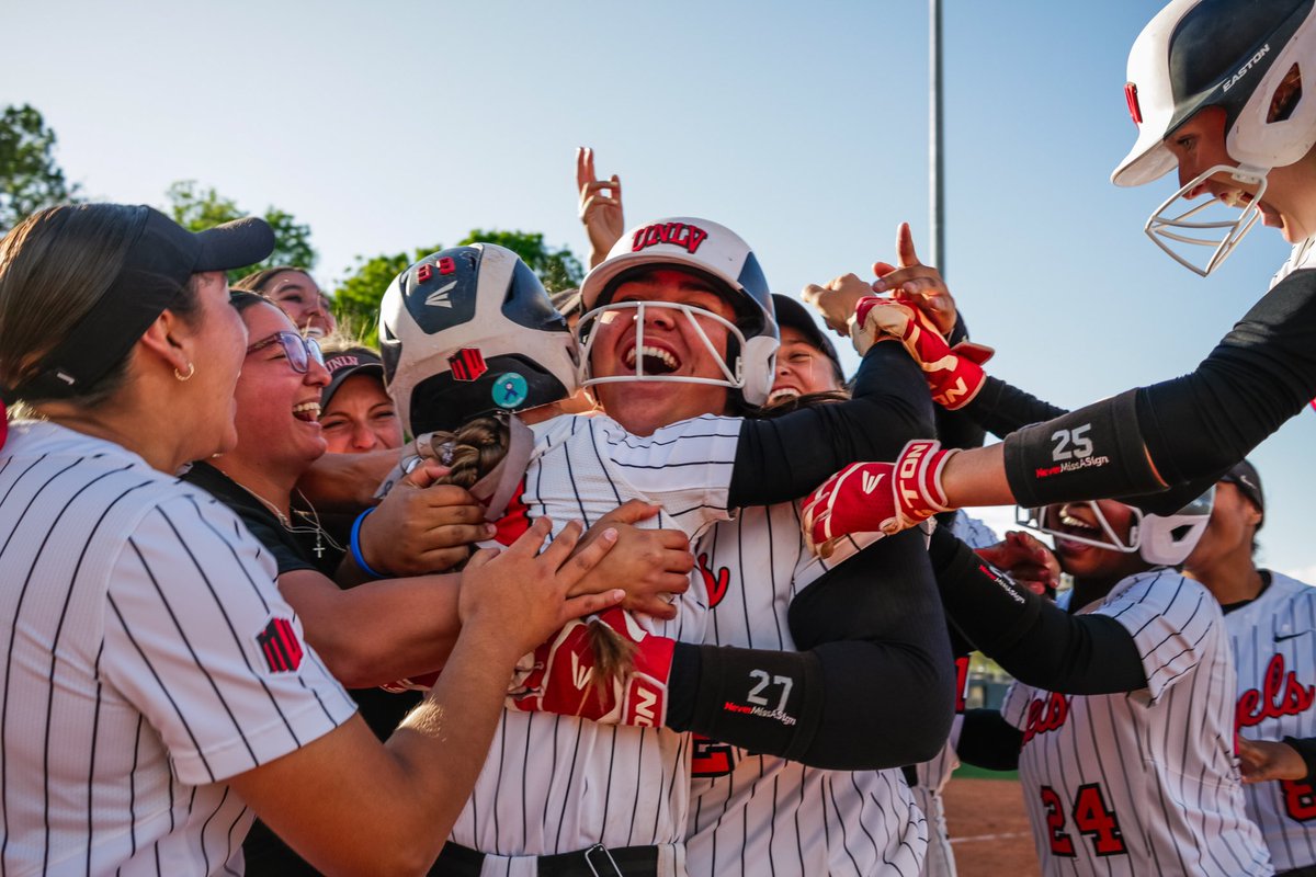 UNLVSoftball's tweet photo. Walk-off victory snaps 🤩📸 https://t.co/3p3AGM16M6