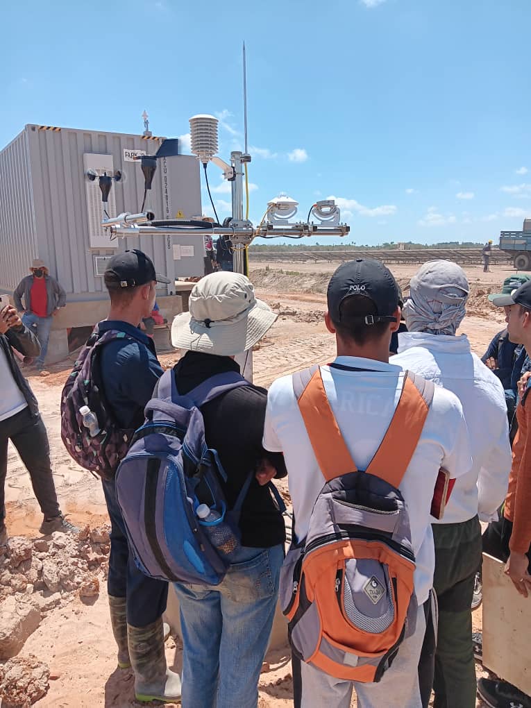 FEU UPR ✊💚 tweet media