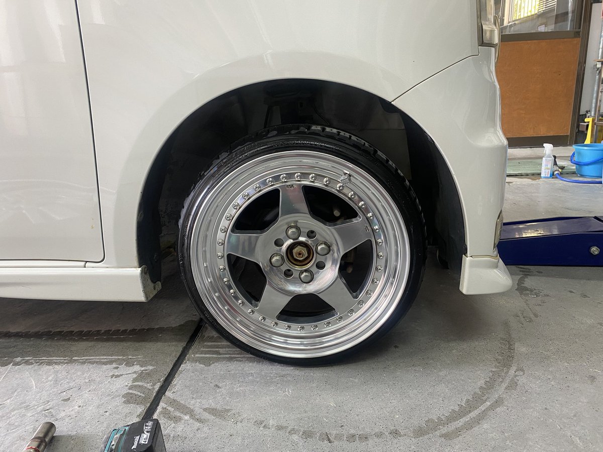 l700gtv's tweet photo. まじでダイハツ75系の車高調売り案件ありませんか？
フェンダー隙間無くなるとかっこよくなる！絶対！ https://t.co/jXFVpoC6wv