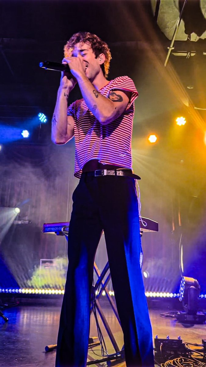 8lettersbesson's tweet photo. @SeaveyDaniel in Philly  🤍⛵️ https://t.co/HirJO9dTdC