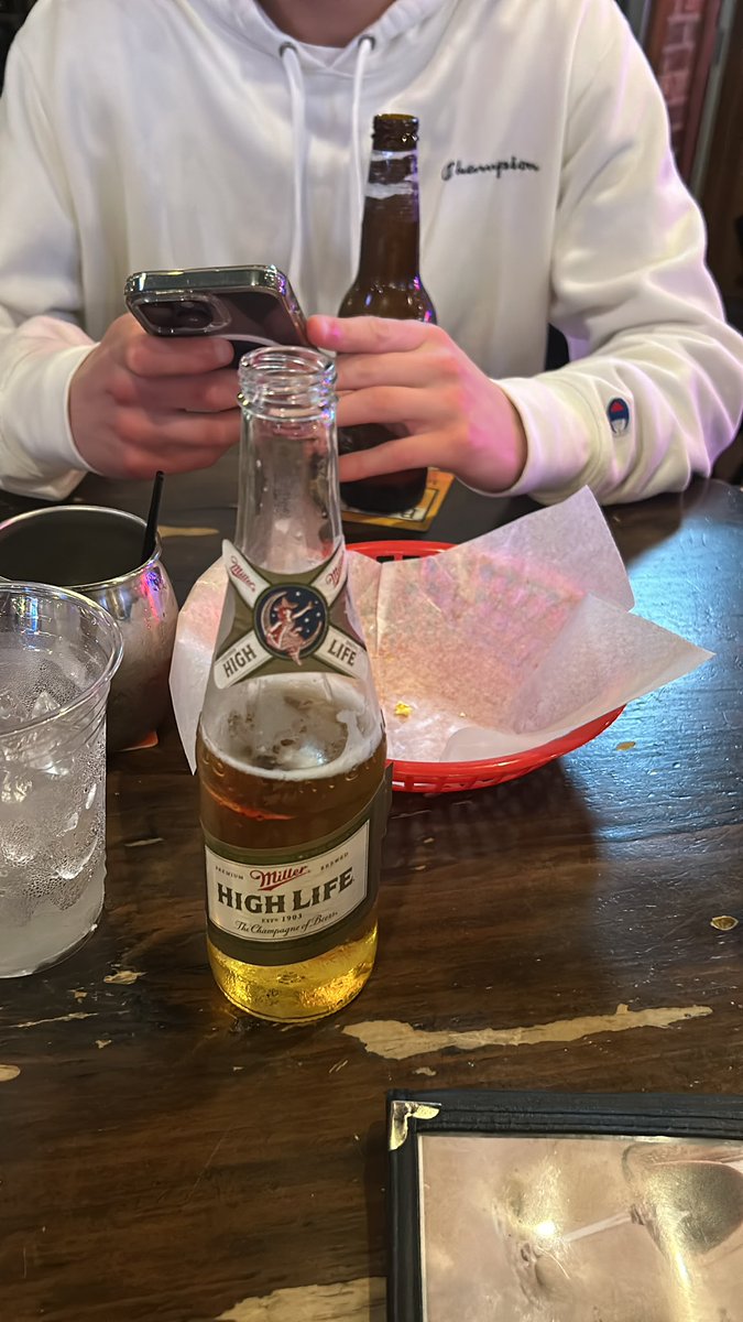 MinuteNine's tweet photo. @thirstyfor1942 Domestics with the boys >

CC: @ndballers10 https://t.co/9jw8nZjfLe