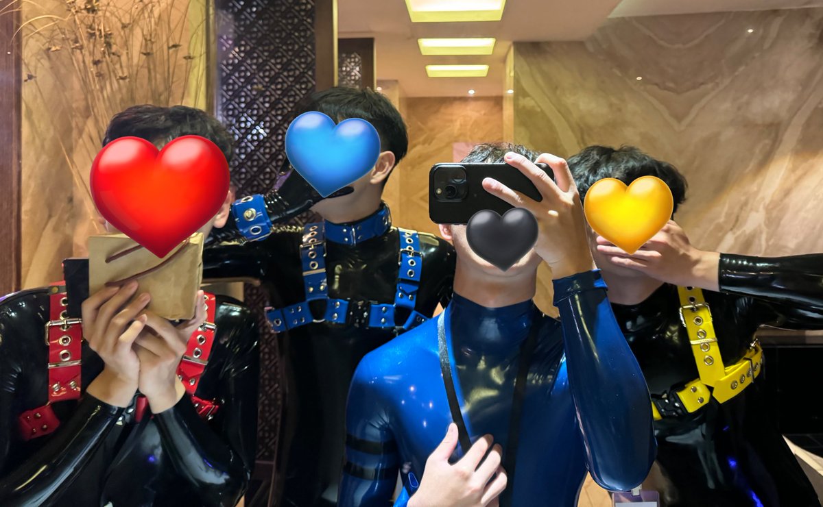 與”紅綠燈”們的合照
<a href="/Rubber_ruru/">阿儒</a> 
<a href="/chengextreme/">Jack 倔可 🔞</a> 
<a href="/sheng20232128/">Sheng</a> 

#0412taipeirubber