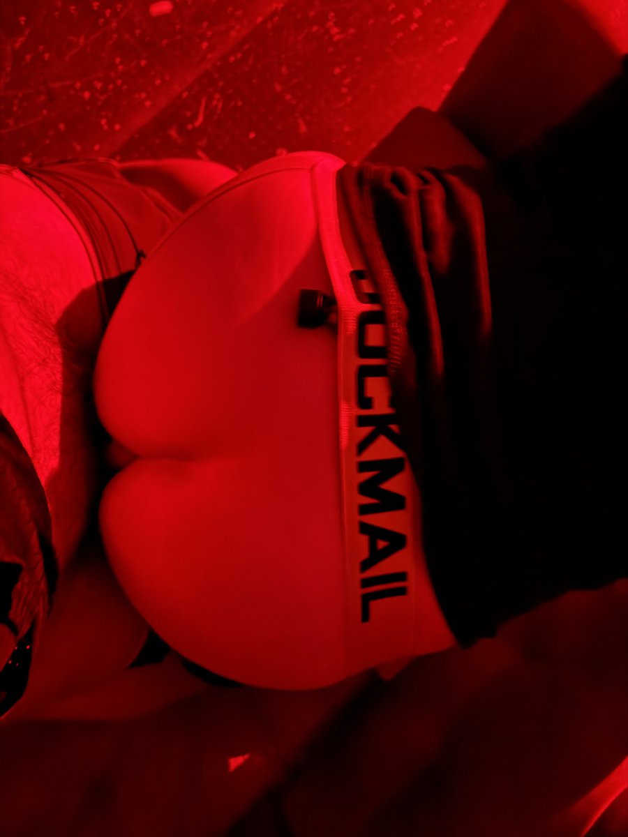 MultiCummerTop's tweet photo. Just loaded up @EliLoganXXX ‘s sexy hole in the back room of a bar.  Gonna see what other trouble I can get into tonight 😈 https://t.co/yTSffGpMFQ