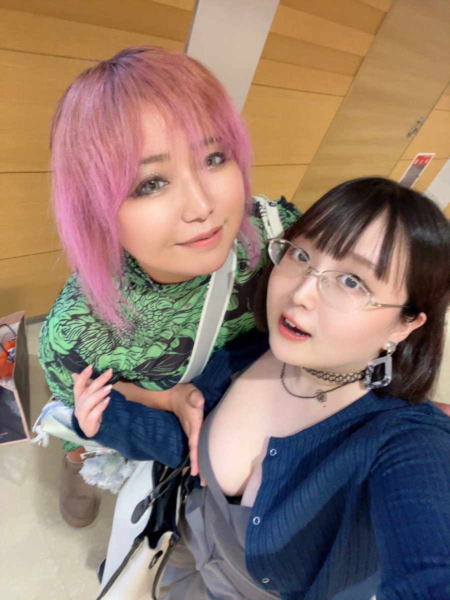 かがみモチ。☪ (@kagamimochu) on Twitter photo 珈琲さんのが福岡詳しくて勉強になってましたwww
いぃんっ🥹✨こんな遠くまで会いに来てもらえるだなんて!!本当にありがとうございました!!🙏✨🙇♀️✨
これは空港での写真〜( ๑⃙⃘ˊᵕˋ๑⃙⃘ )このセクシークールなワンピースめっちゃ好き!💚🖤珈琲ママにめちゃめちゃ似合う♥️
<a href="/caferedbump2016/">珈琲☕👶BIGLOVEFESTA主催☆5/4ぷにけっとA09-10アイコン三男画</a> 珈琲さんのが福岡詳しくて勉強になってましたwww
いぃんっ🥹✨こんな遠くまで会いに来てもらえるだなんて!!本当にありがとうございました!!🙏✨🙇♀️✨
これは空港での写真〜( ๑⃙⃘ˊᵕˋ๑⃙⃘ )このセクシークールなワンピースめっちゃ好き!💚🖤珈琲ママにめちゃめちゃ似合う♥️
<a href="/caferedbump2016/">珈琲☕👶BIGLOVEFESTA主催☆5/4ぷにけっとA09-10アイコン三男画</a>