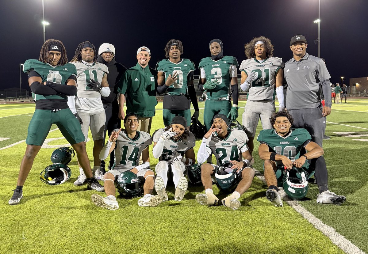 Love being back in the Green and Silver! Awesome Spring Game and excited to coach this group of young men! #ReignForever <a href="/ENMUFootball/">Eastern New Mexico University Football</a> 🦴🐾