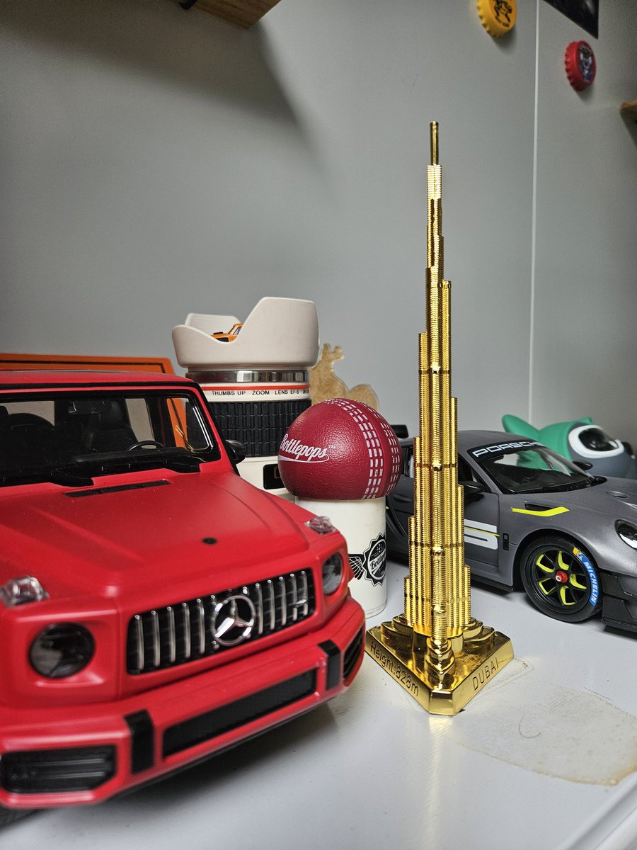sreyusbibi's tweet photo. #Mercedes https://t.co/Ym8HgACanf