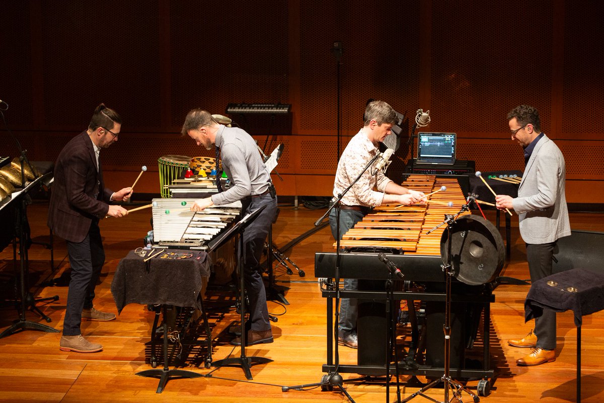 teatromayor's tweet photo. Con dos décadas de recorrido, @ThirdCoastPerc llegó al #TeatroEstudio del #TeatroMayor con el concierto 'Aguas da Amazonia'. Un encuentro musical con obras de #Hynes, #Jlin y más, en el VII Festival Internacional de Música Clásica de Bogotá #BogotáEsAmérica.
📸Jose Luis Álvarez https://t.co/MAW9Nw8XlA