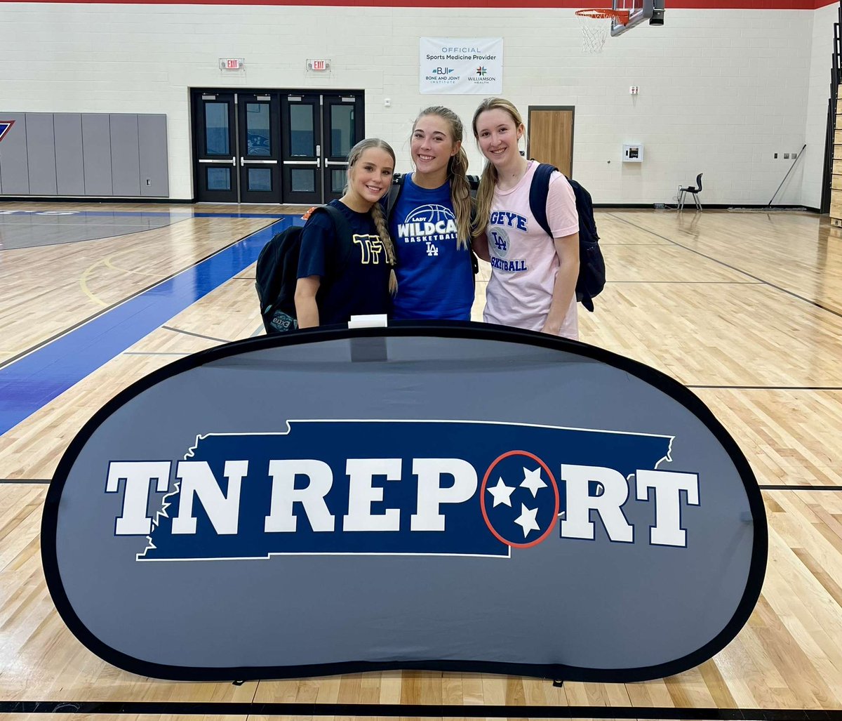 AllieReams's tweet photo. Big Thank You to @WeWorkHoops @TheTNReport and @tlownsdale for a great camp today! So blessed to be able for this opportunity!!! 

@hogeyehoops @LesleyRidd71328 @EmmaPoston10 @Reece6300127641 @MarleeSells https://t.co/WgFKXfbu4q
