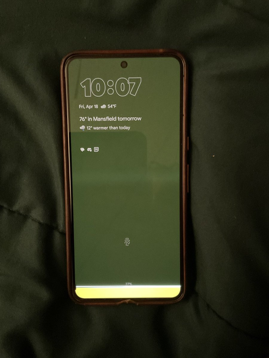 omasand87's tweet photo. Hey @madebygoogle, I placed my Pixel 8 Pro on the Pixel Stand &amp; later I found photo frame looking strange. There’s a black portion, a sharp white line, &amp; the screen is flickering. I see there is a recall for Pixel 8, but my Pro has the same issue. Can you please look into this? https://t.co/FvBSZ7BgF9