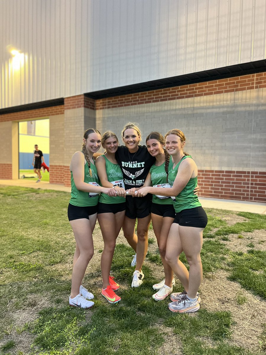 Burnetgirlstrac's tweet photo. Say hello to the Burnet HS  4x4 school record holders‼️💚💪🏼 So so proud of this crew‼️ Alternates are a big deal too &amp; helped them get here‼️ Finals tomorrow‼️‼️💚 Let’s GOOO‼️ https://t.co/ODzuOVpYd7