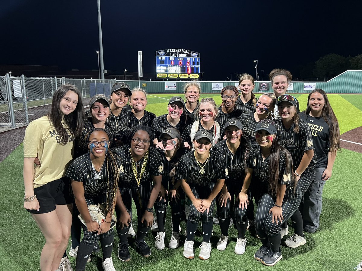 WE ARE HEADED TO PLAYOFFS!
#ForEachOther #HoldTheRope