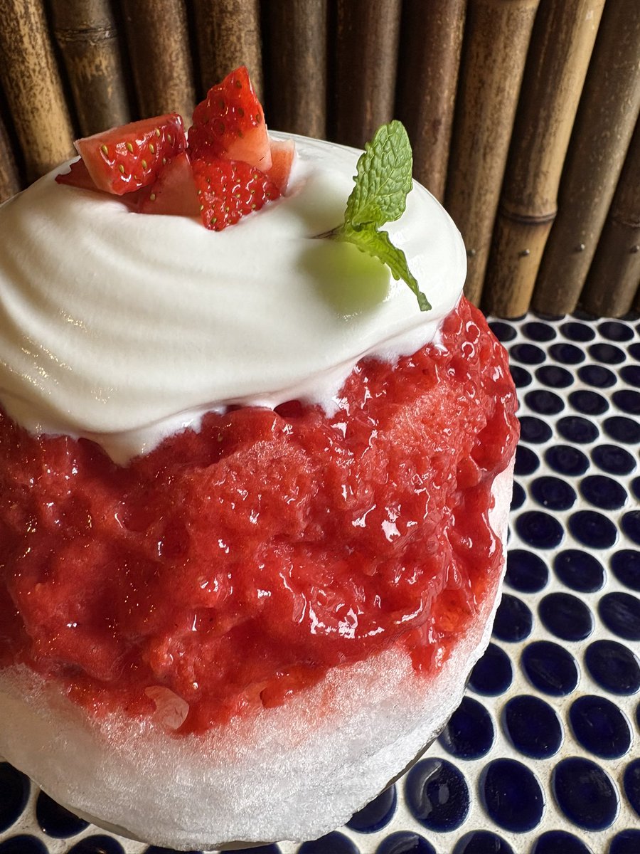 hyo_emon's tweet photo. こんにちは😃
本日夏日なみに暑いですねえー
かき氷日和🍧
是非お待ちしてます♪ https://t.co/75JLlZL579