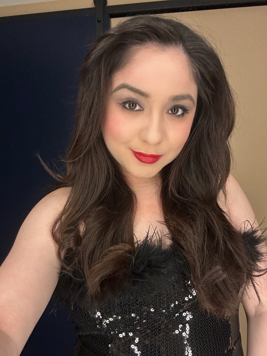 _denisesalcedo's tweet photo. On my way to the WWE Hall of Fame red carpet. https://t.co/vkXDGIqOrF