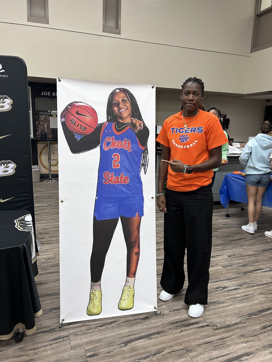 When big Sis shows up at my signing’