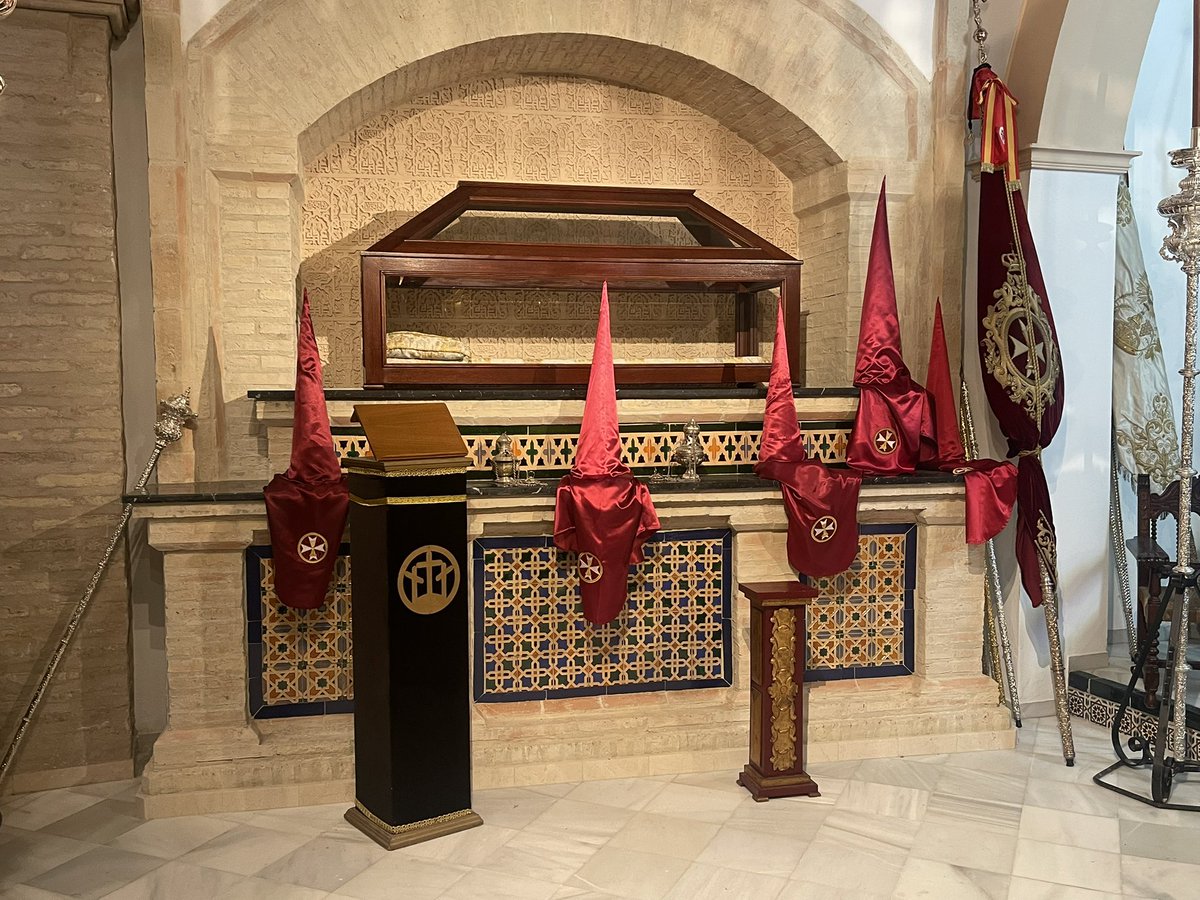VIERNES SANTO 2025 | Participación en la Estación de Penitencia de la muy querida Hdad Santo Entierro Sanlúcar la Mayor Agradecemos a nuestros hermanos del barrio De San Pedro el recibimiento.
youtu.be/u-4bdyd5pAk?si…