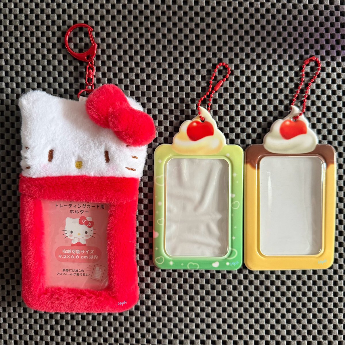 beinluvs's tweet photo. wts lfb photocard holder ph

sanrio hello kitty fluffy pc holder
₱450 dop / ₱350 payo
pudding / melon soda pc holder
₱200 each / ₱150 payo

💳 gcash, bdo, bpi
📦 direct jnt or sdd/meetups (📍españa/taft)

dm me if interested 🫶🏼 https://t.co/YpzFC5wlxZ