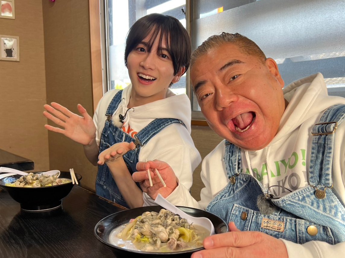 tvtokyo_degawa's tweet photo. 本日もまだまだ撮影は続いてますがッ🍉✨✨

今夜の放送は初登場ゲストライダーさんＳＰです🌈💫

板垣李光人さん＆相武紗季さん🌟
見どころだらけの長崎横断の旅🛵🛵💨

みんなでニコニコ笑顔の2日間☀️
よろしければ、そちらもぜひぜひお願いします〜🏝️ https://t.co/dlDcwxtkss