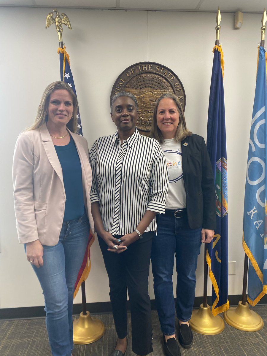 April Boyd-Noronha (@secawaremanager) on Twitter photo Today, I joined fellow Board members #OusleyForSMSD and #SinclairForSMSD to file for #ReElection in <a href="/theSMSD/">SM School District</a>! #AllIn Today, I joined fellow Board members #OusleyForSMSD and #SinclairForSMSD to file for #ReElection in <a href="/theSMSD/">SM School District</a>! #AllIn