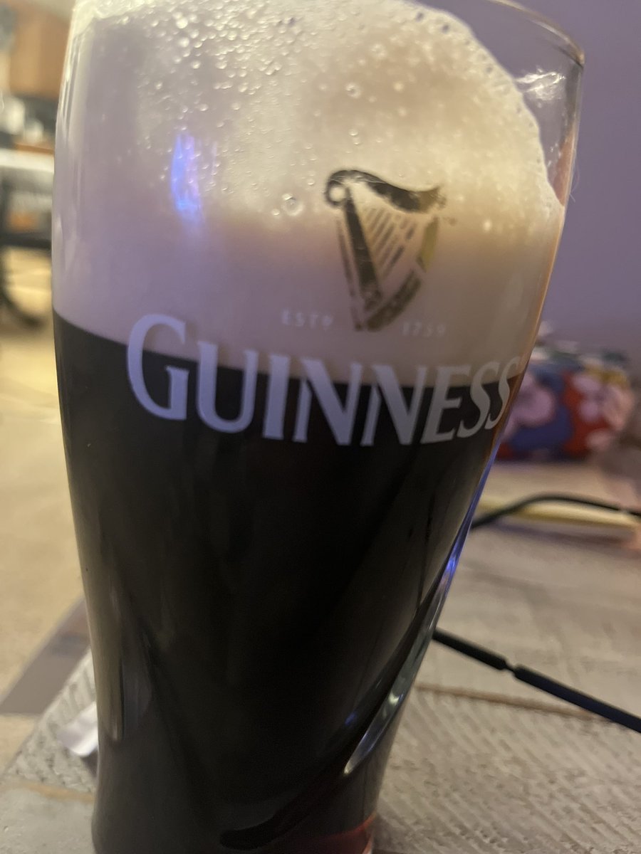 JeffHost19's tweet photo. It’s that typa night.  G SPLIT https://t.co/DLPtLdnQxU
