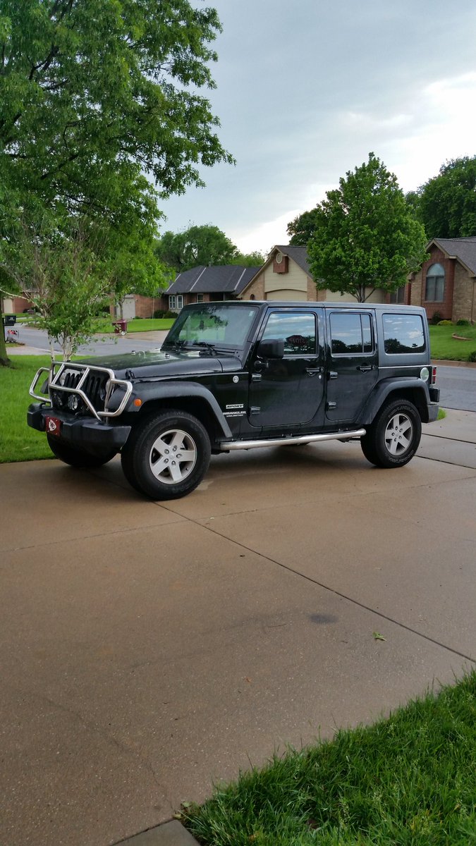 KristieCurrie's tweet photo. My Yeep Yeep and I want to be in Daytona. #OPLive #REELZ #OPNation #DuckDuckJeep https://t.co/DGXbJiYjsC