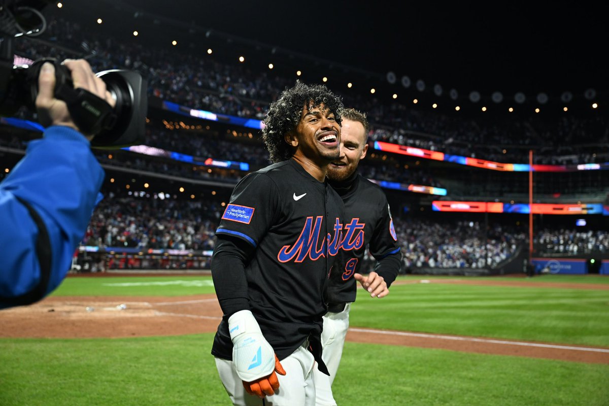 What a finish at <a href="/CitiField/">Citi Field</a> 🤩🤩