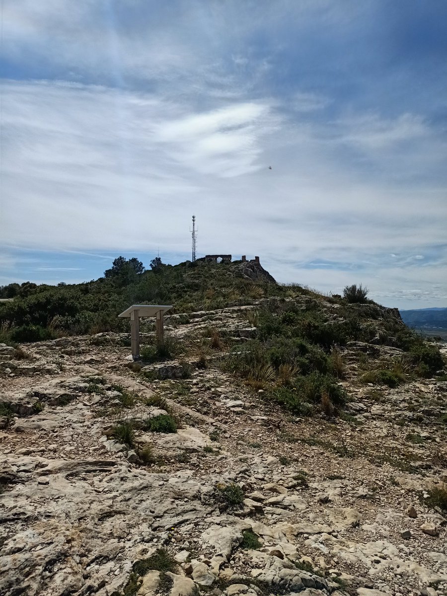 La_gata_bonita's tweet photo. 📸18/4/25🤩vistas del Mediterráneo desde la montaña de Cullera. #Valencia #18Abr #ViernesSanto #SemanaSanta #Pascua2025 #RutaSenderista @AEMET_CValencia @ElTiempoes @meteolivereta @oratgenet @SomosMeteo @Valencia_WX @Tiempo_Valencia @AEMET_Esp @avamet  @1967fct @apuntoratge https://t.co/f0RbE7vbW5