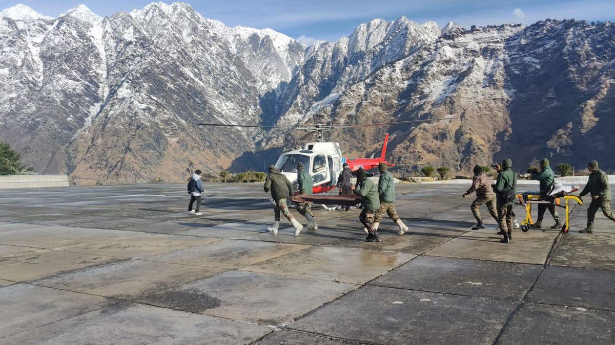 IamRajat_Pandit's tweet photo. Under first-ever outsourcing of logistical support, Army has inked over Rs 70 crore contracts with Pawan Hans, Himalayan Heli Services, Global Vectra &amp; Thumby Aviation for airlift of over 1,000 tonne of supplies since Nov. This has helped, especially after #ALHs grounding https://t.co/k8FKpP2X1h