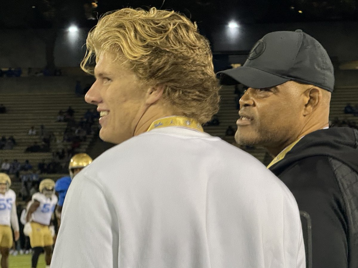 Carson Schwesinger and Ken Norton Jr. The great UCLA linebackers.