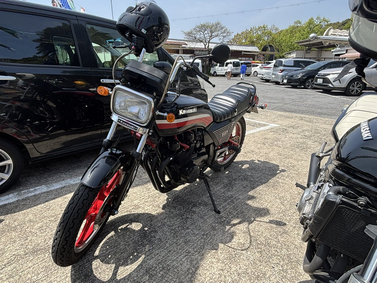 KatfishNaoto's tweet photo. 蕎麦食べて千々石〜
いや、今日一緒に走ってる人バイクの音がすごいw https://t.co/7pGB4RM89P