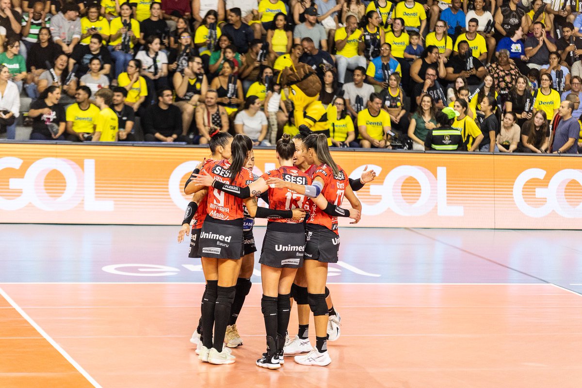 SesiVoleiBauru's tweet photo. 🏆 SUPERLIGA 2024/25

VITÓRIA EM CONJUNTO! 

Na primeira batalha da semifinal, contra o Dentil Praia Clube, nossas brabas fazem uma partida brilhante em equipe e conquistam a vitória, de virada, dando o primeiro passo em busca da vaga na final da Superliga 2024/25!!! 🤩

❤🖤 https://t.co/d1sDPpfFs6