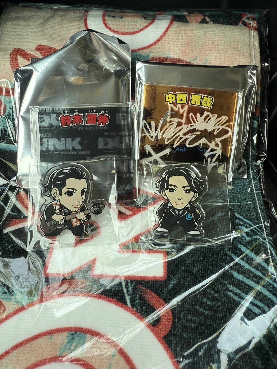 abckyo116's tweet photo. 【交換】
THE ORAL CIGARETTES
オーラル アクスタ

譲：写真のもの(DUNKシゲ、UaOまさやん)
求：DUNKアキラ、DUNKまさやん

15時に会場います！！
交換お願いします🙇‍♂️
#オーラル_AG0000 
#オーラル https://t.co/RcSR9n5PVN