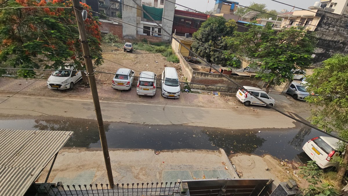 NumberSequence's tweet image. Sewage overflow outside F-55 to F-58  in Sector 51. This happens repeatedly in this area. Please provide a permanent solution. @noida_authority @CeoNoida