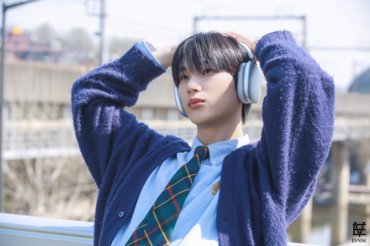 EVNNE_official's tweet photo. HANBIN's COVER SONG

🎶 2025.04.20 6PM (KST)

#EVNNE #이븐
#박한빈 #PARKHANBIN https://t.co/8lsgS89qVT