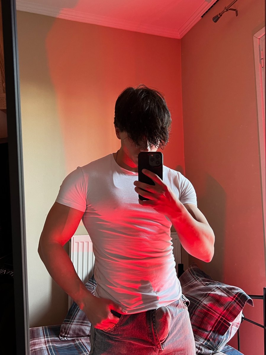 Retweet if you like tops