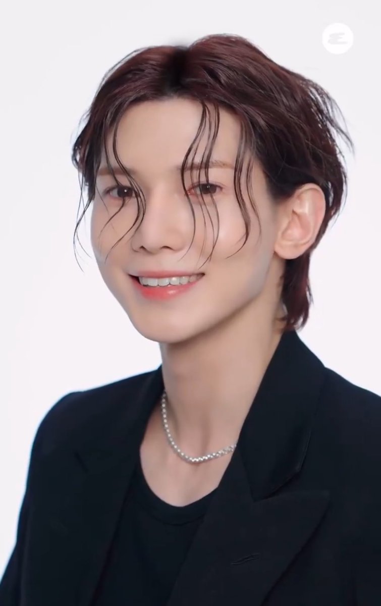 YEOTEEZx's tweet photo. OH HES ABSOLUTELY GORGEOUS!!! https://t.co/xQ8xk8ftzg