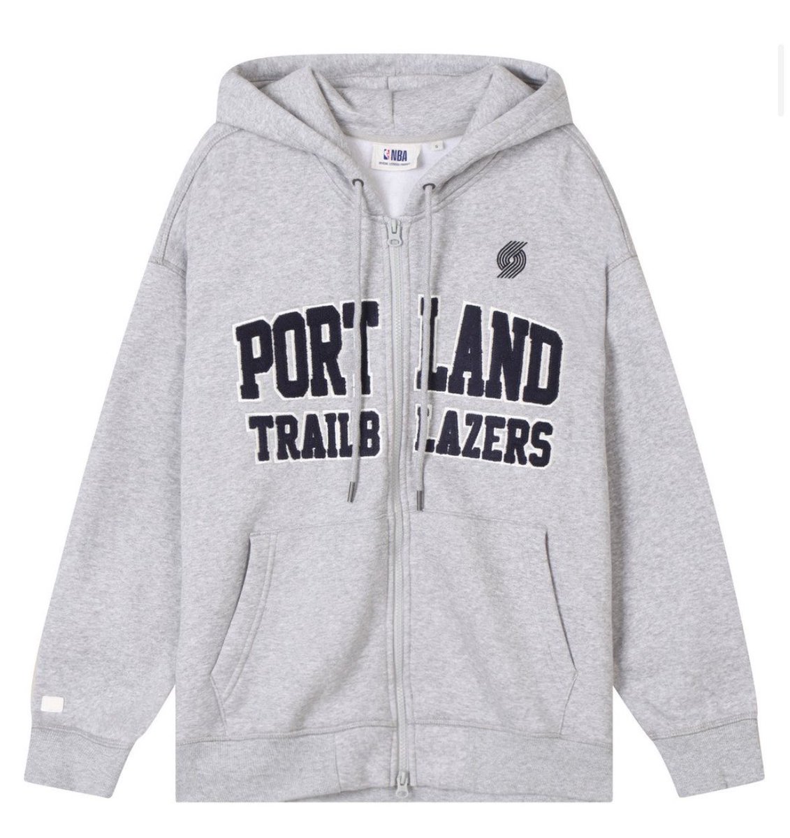 #큐 250323 더보이즈 공식 자컨 vvv punch 상의 아우터 

(NBA)
POR 아치 빅 그래픽 후드집업 N244TJ020P / 멜란지 그레이 
109,000₩

mitem.auction.co.kr/vip?itemNo=E93…